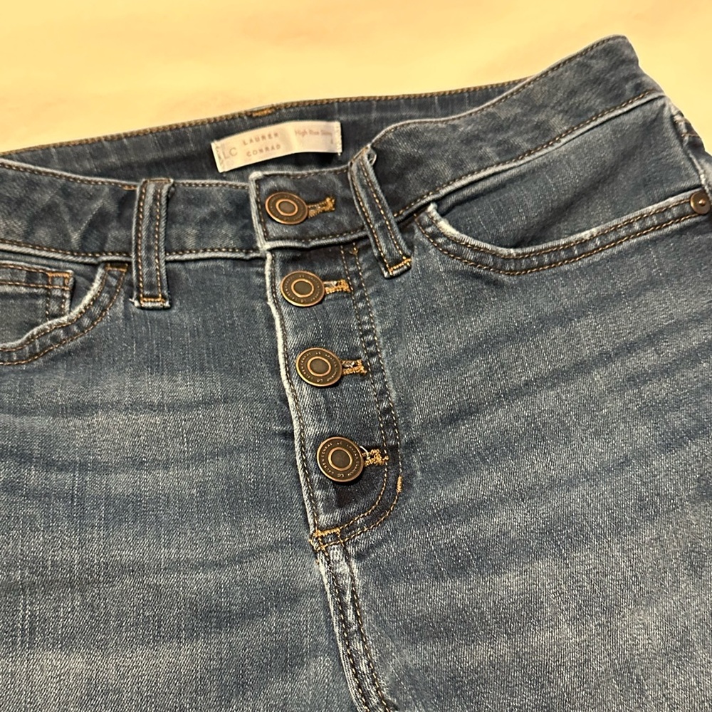 Lauren Conrad skinny jeans size 4 Button front